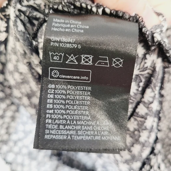 H&M draped low cut blouse - Picture 8 of 9